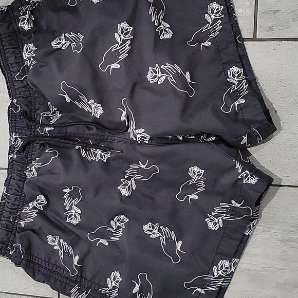 Unknown source Black swimming No lining 3 pockets size medium #465 - Picture 2 of 4
